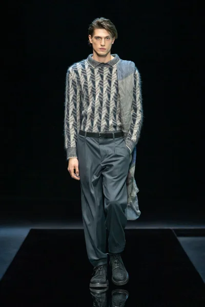 Look 19
